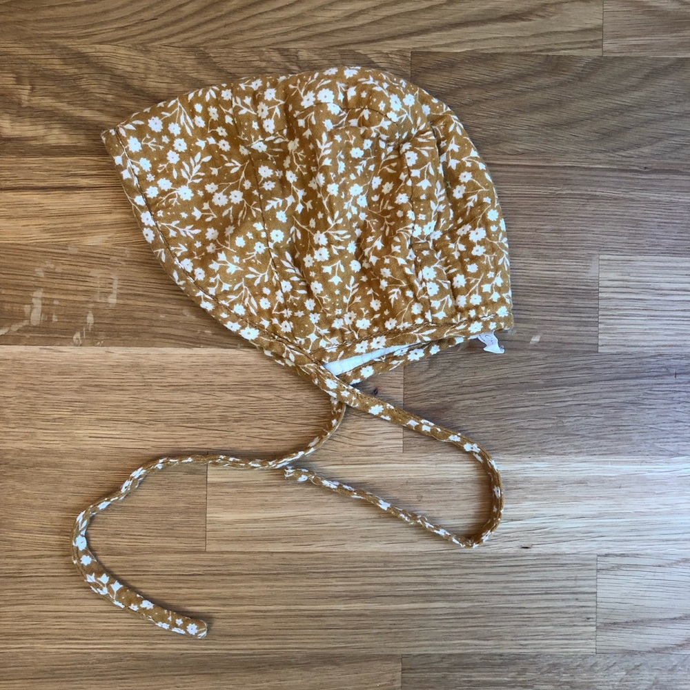 Bonnet /hat